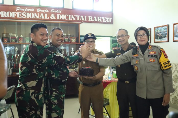 Bersama Forkopimda, Pj. wali Kota Hadiri Syukuran Yonif 131/Braja Sakti