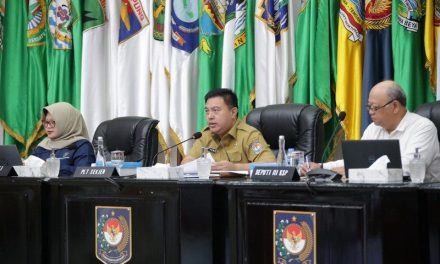 Atensi Daerah dengan Inflasi Tinggi, Plt. Sekjen Kemendagri Minta Kepala Daerah Koreksi Langkah Pengendalian
