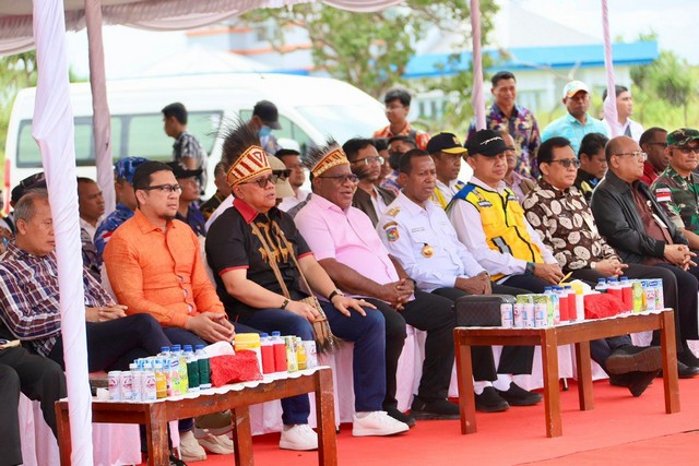 Wamendagri Tegaskan Komitmen Pemerintah Percepat Proses Pembangunan di 4 DOB