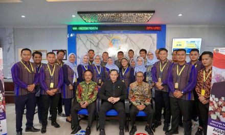 Kunjungi Kantah Kabupaten Gresik, Menteri AHY Memotivasi Jajaran Garda Terdepan Kementerian ATR/BPN