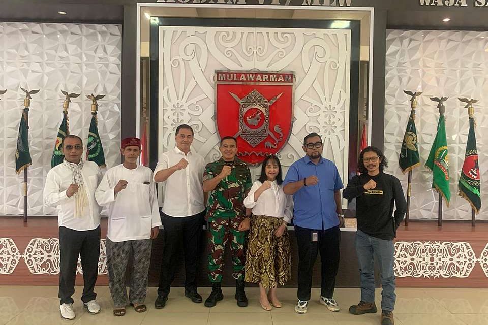 Brahma Kumbara Dan Mantili Bersinergi Dengan Pangdam VI   Mulawarman Untuk Membudayakan Menanam  Pohon Kebangsaan