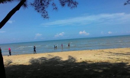 RAJA ASDI, BRAHMA KUMBARA DAN MANTILI MENGHAYATI PANTAI LAMARU MENYIMPAN SEJARAH DI MASA JAJAHAN