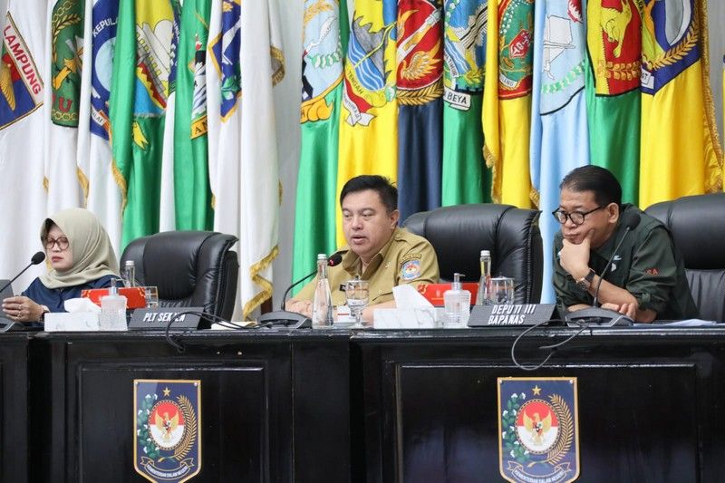 Plt. Sekjen Kemendagri Ingatkan Pemda Waspadai Sejumlah Komoditas Lewati Harga Eceran Tertinggi