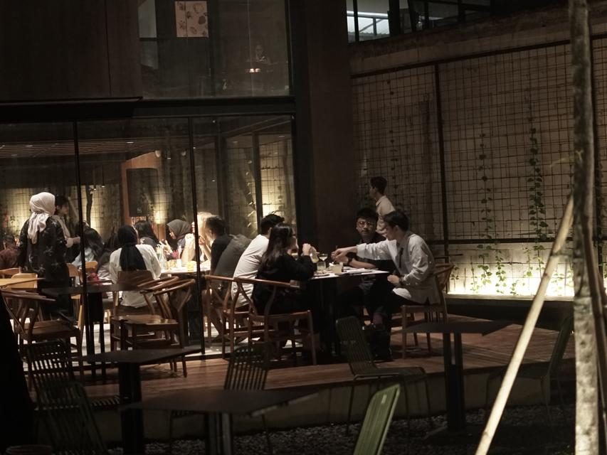 Prompt Space, Tongkrongan Cozy yang Lagi Nge-Hits di Kota Wisata