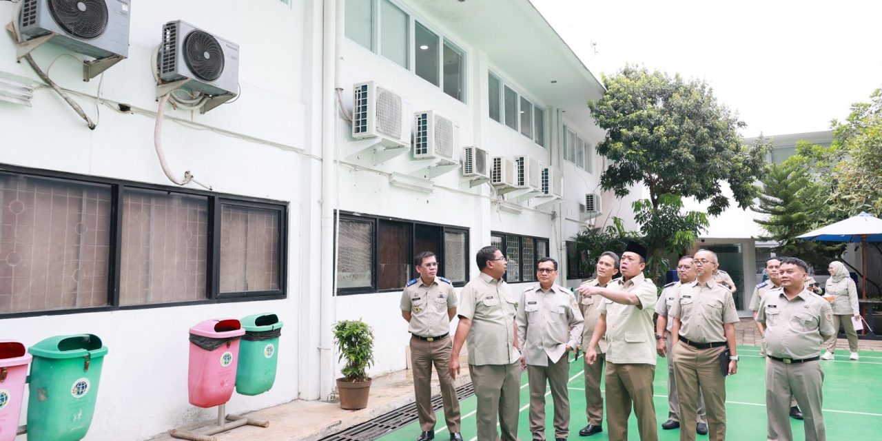Berikan Pengarahan di Ditjen SPPR, Menteri Nusron Fokus Benahi Pelayanan dan Kualitas SDM