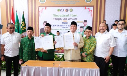 Menteri Nusron dan Ketua DPP PUI Teken MoU, Dorong Pemanfaatan Tanah Wakaf secara Produktif