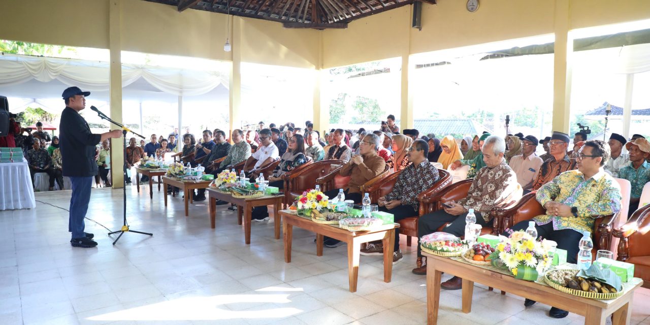 Pesan Menteri ATR/Kepala BPN kepada Warga Parangtritis: Jaga Sertipikat dan Manfaatkan Tanah secara Produktif