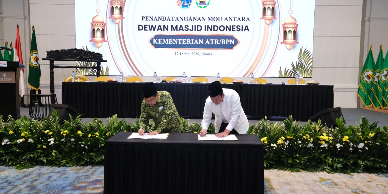 Teken MoU dengan DMI, Menteri Nusron Berkomitmen Tuntaskan Sertipikasi Tanah Wakaf dalam Lima Tahun