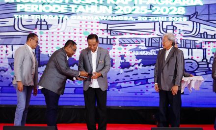 Dikukuhkan sebagai Alumni Kehormatan KAPTI-Agraria, Pudji Prasetijanto Hadi: Semangat Baru untuk Berkontribusi di Kementerian ATR/BPN