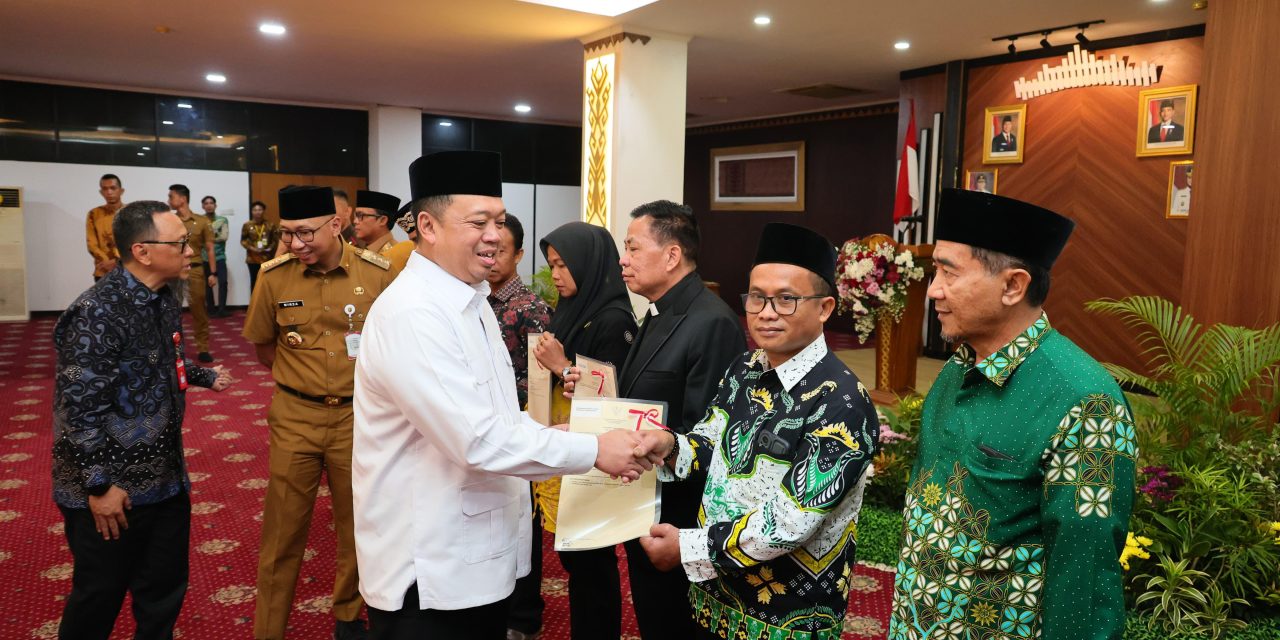 Terima Sertipikat Tanah Wakaf dari Menteri Nusron, Perwakilan NU Lampung Timur Apresiasi Dukungan BPN
