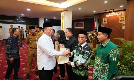 Terima Sertipikat Tanah Wakaf dari Menteri Nusron, Perwakilan NU Lampung Timur Apresiasi Dukungan BPN
