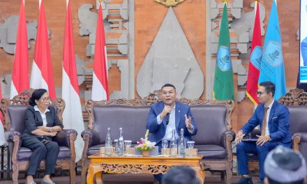 Kuliah Umum Universitas Mahendradatta, Wamen Ossy Ceritakan Peran Reforma Agraria untuk Pengelolaan Tanah