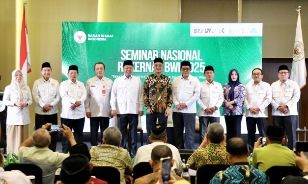 Jadi Pembicara di Rakernas BWI, Menteri Nusron Tegaskan Target Sertipikasi Wakaf hingga 2028