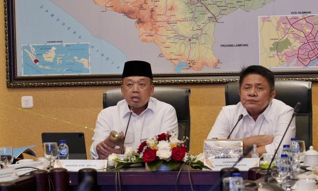 Sri Sultan Hamengkubuwono X Apresiasi Penyerahan Sertipikat Tanah untuk Masyarakat Gunungkidul